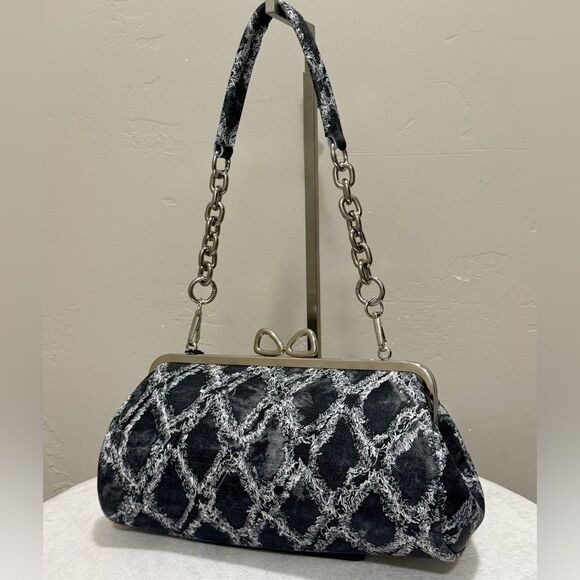 Genuine Leather Denim Quilted Pattern, Handmade Unique Bow Kisslock Baguette Bag - Picture 6 of 16